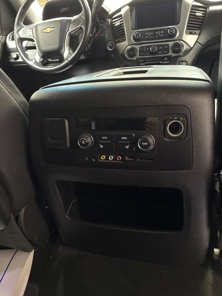 Used 2016 Chevrolet Suburban LTZ image 29