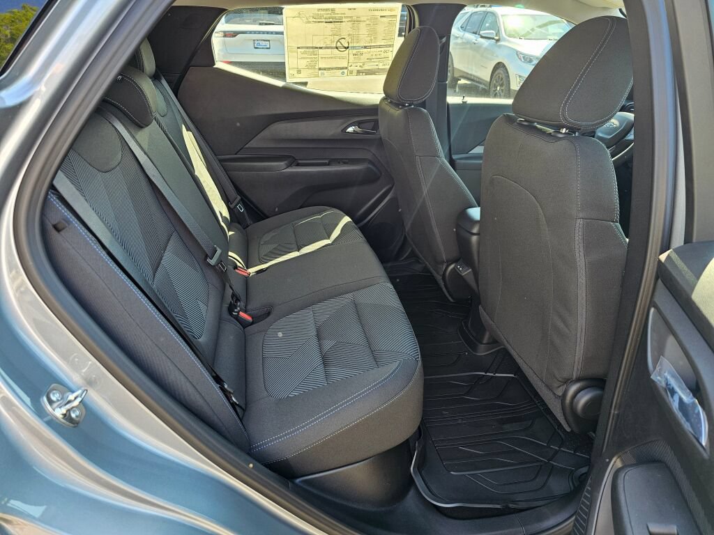 New 2027 Chevrolet Bolt LT w/ Comfort Package FWD image 25