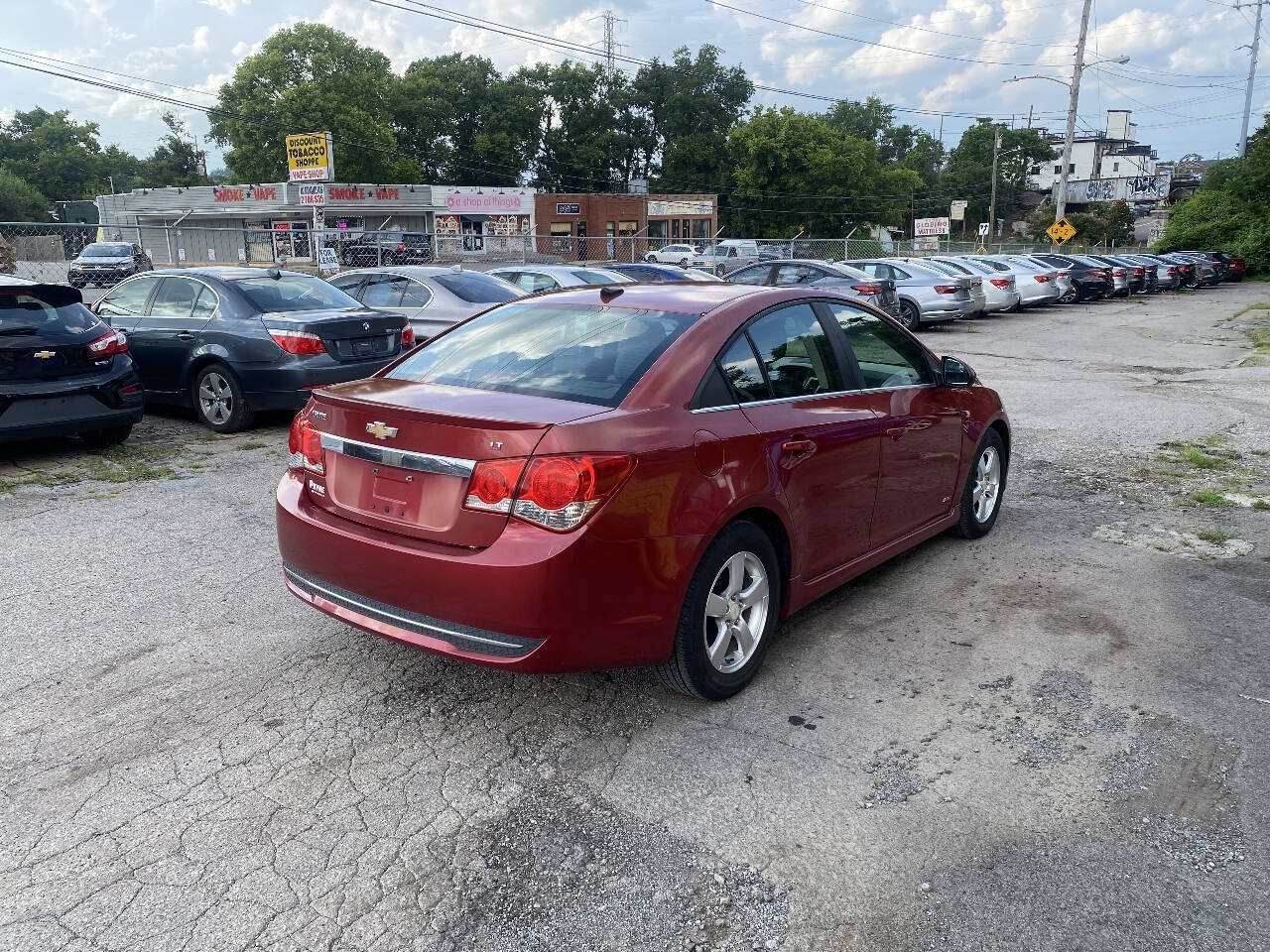 Used 2011 Chevrolet Cruze LT w/ RS Package FWD image 5