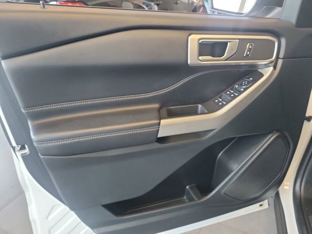Used 2023 Ford Explorer XLT w/ Equipment Group 202A image 15