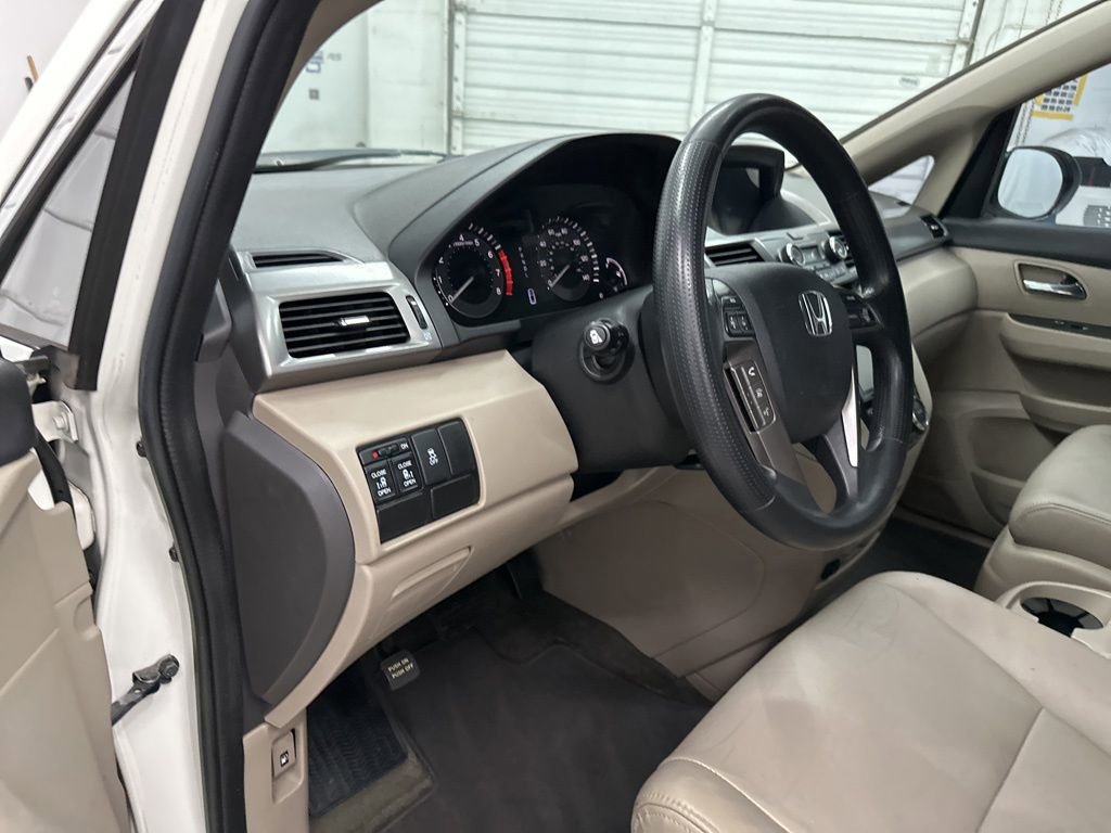 Used 2016 Honda Odyssey SE image 7