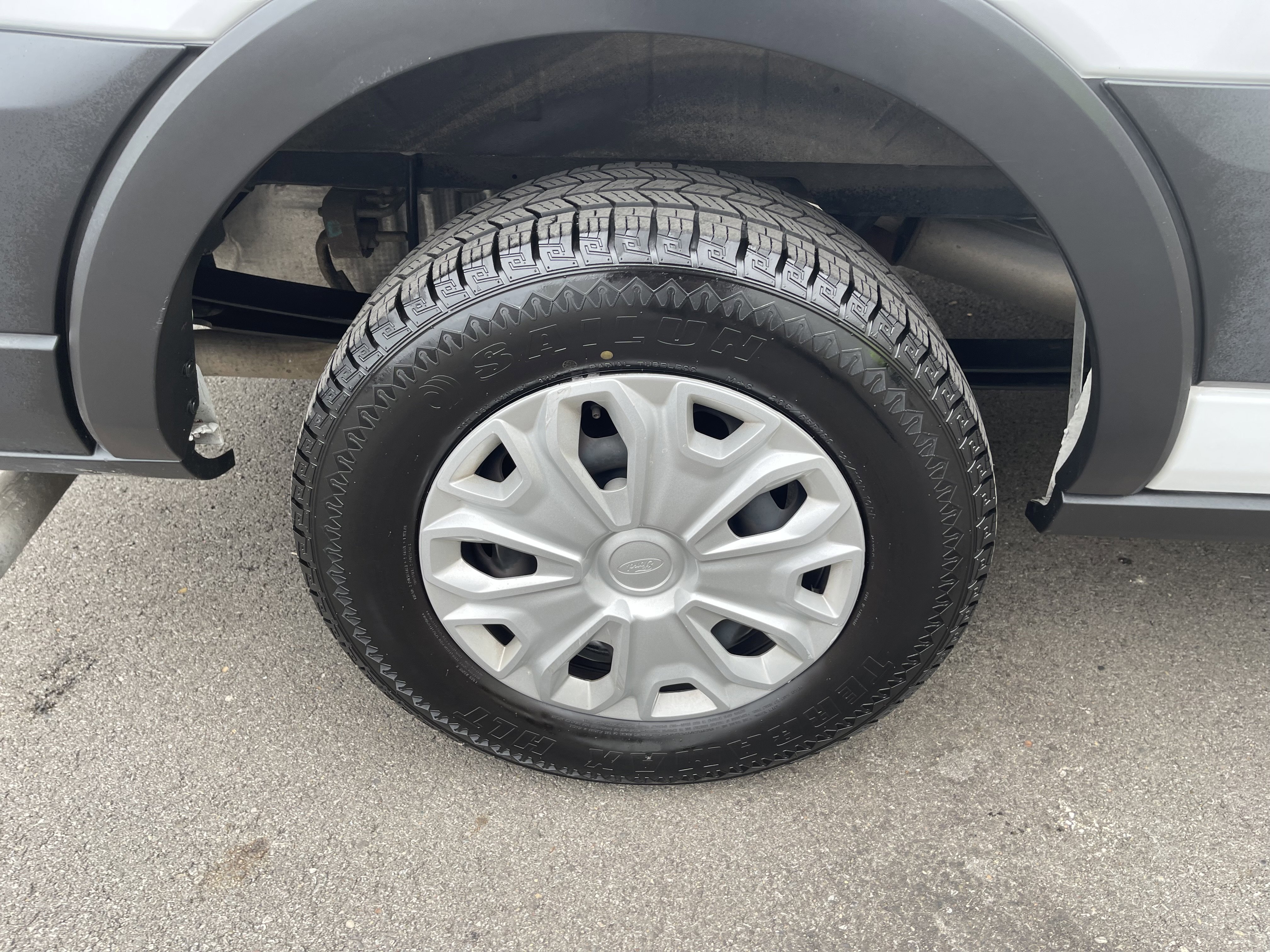 Used 2023 Ford Transit 350 XLT image 27