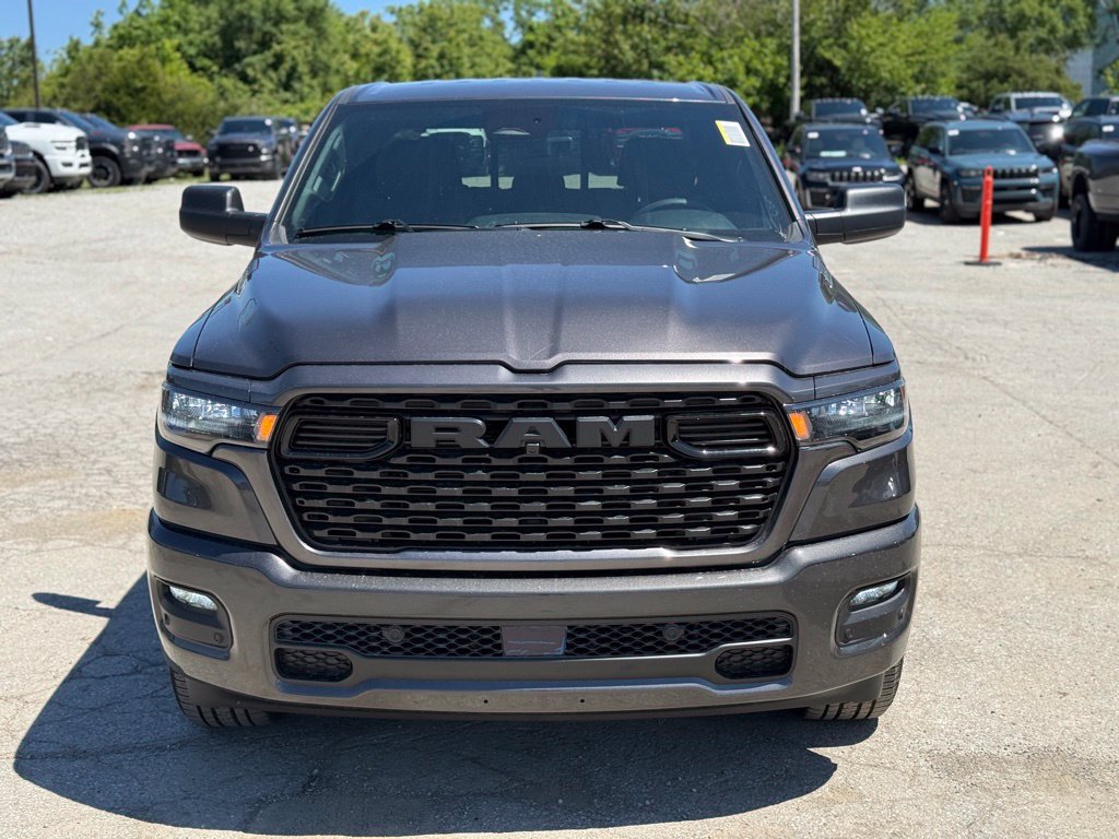 New 2026 RAM 1500 Express AWD/4WD image 3