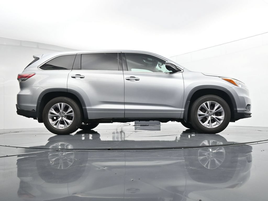 Used 2016 Toyota Highlander Plus AWD/4WD image 40