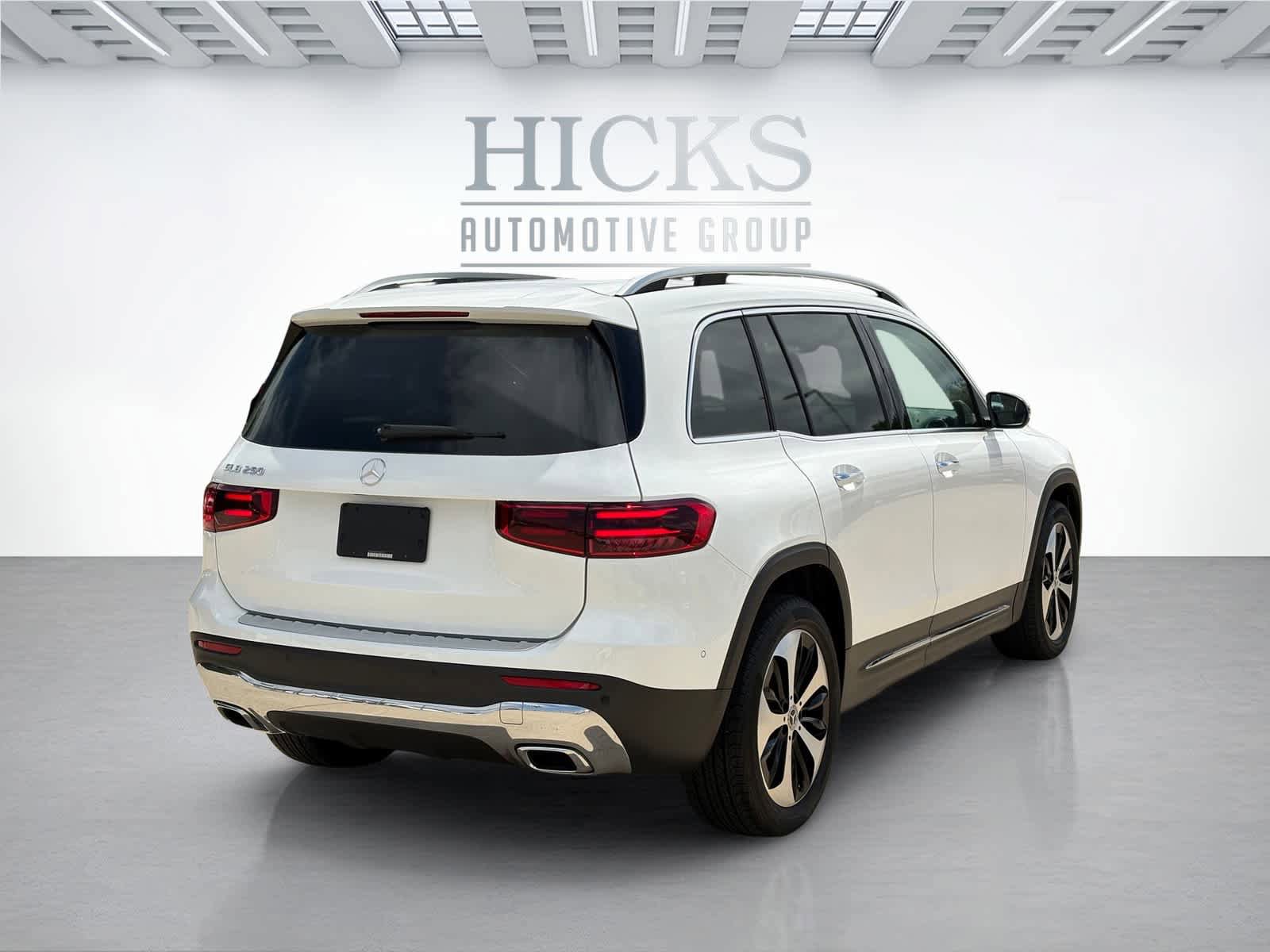 Used 2026 Mercedes-Benz GLB 250 image 5