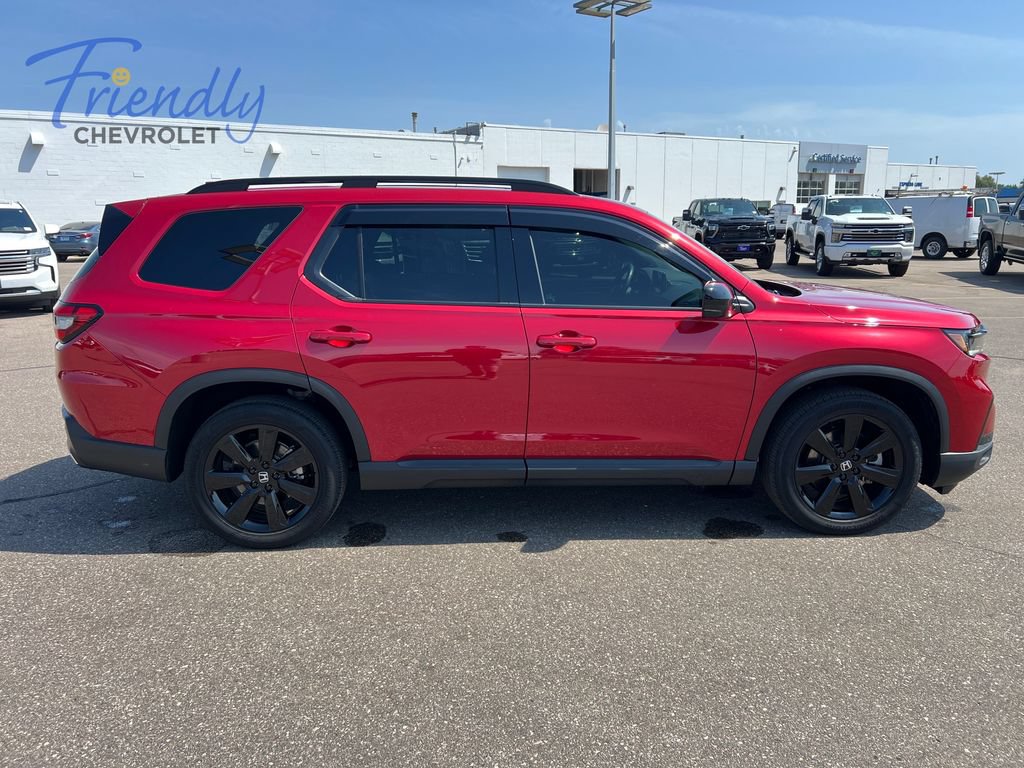 Used 2025 Honda Pilot Black Edition image 7