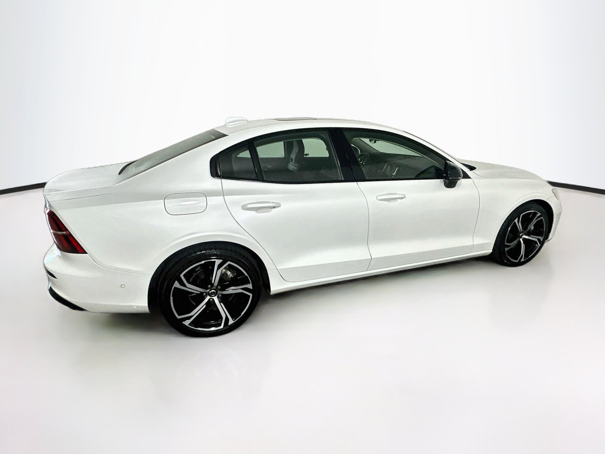 Used 2024 Volvo S60 B5 Plus FWD image 10