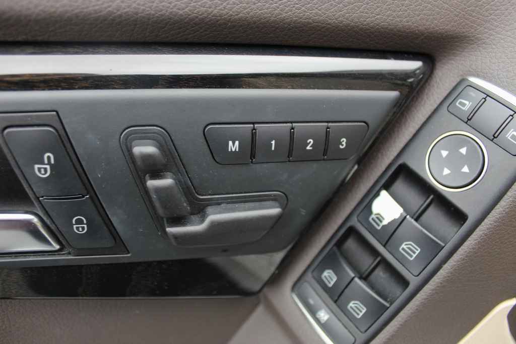 Used 2015 Mercedes-Benz GLK 350 2WD image 11