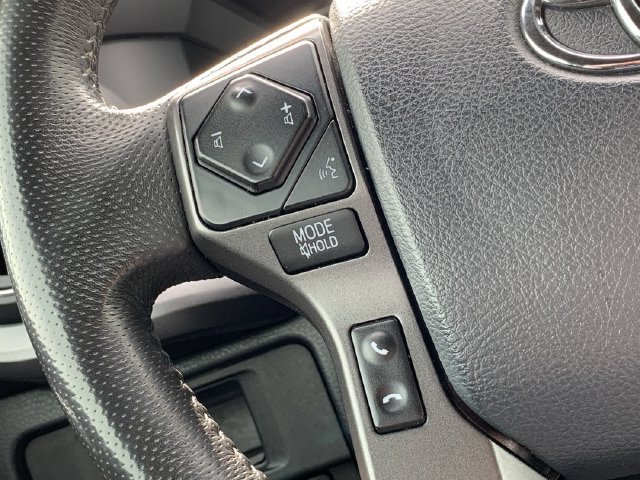 Certified 2019 Toyota Tacoma TRD Off-Road AWD/4WD image 24