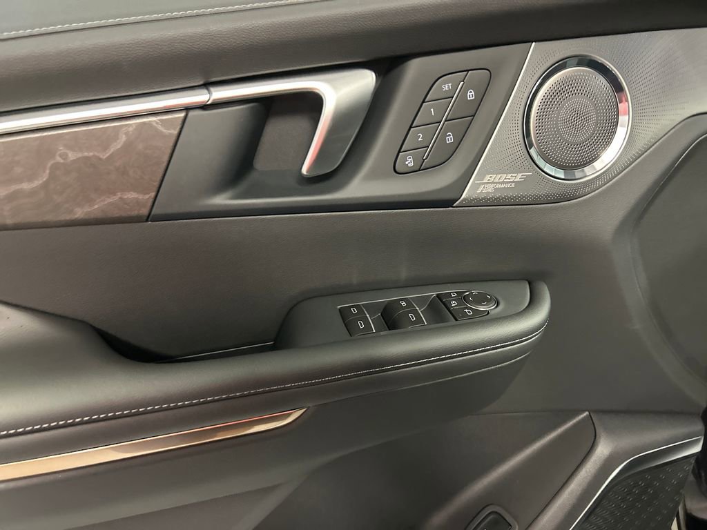 New 2026 Buick Enclave Avenir w/ Super Cruise Package image 12