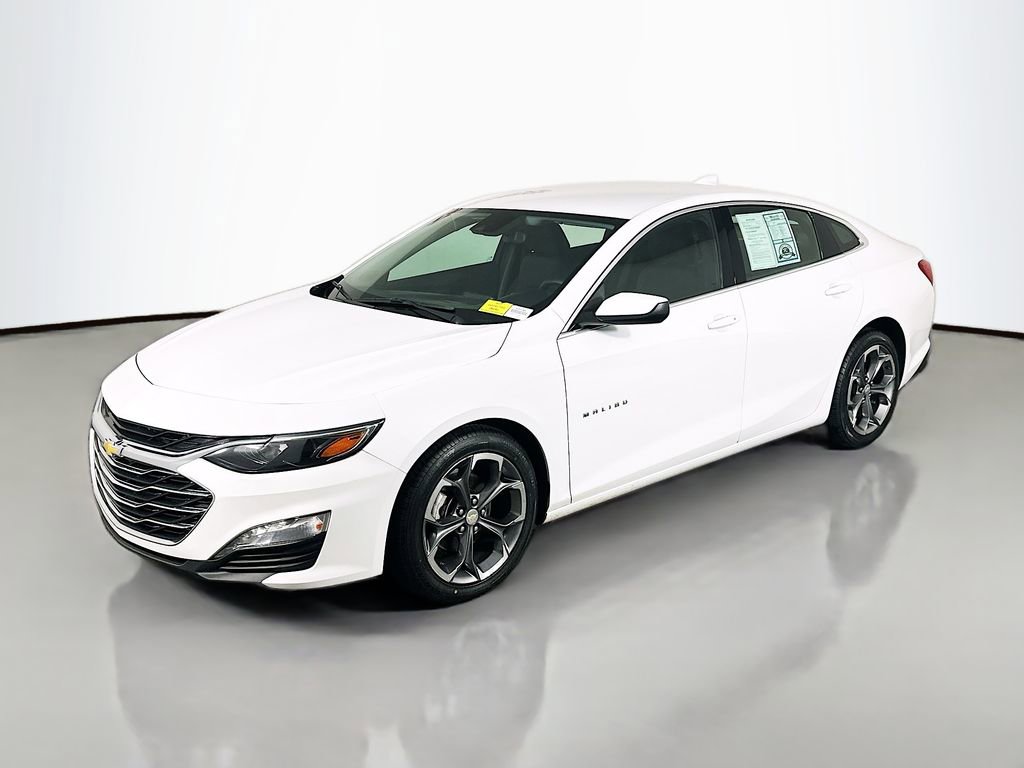 Used 2023 Chevrolet Malibu LT image 3