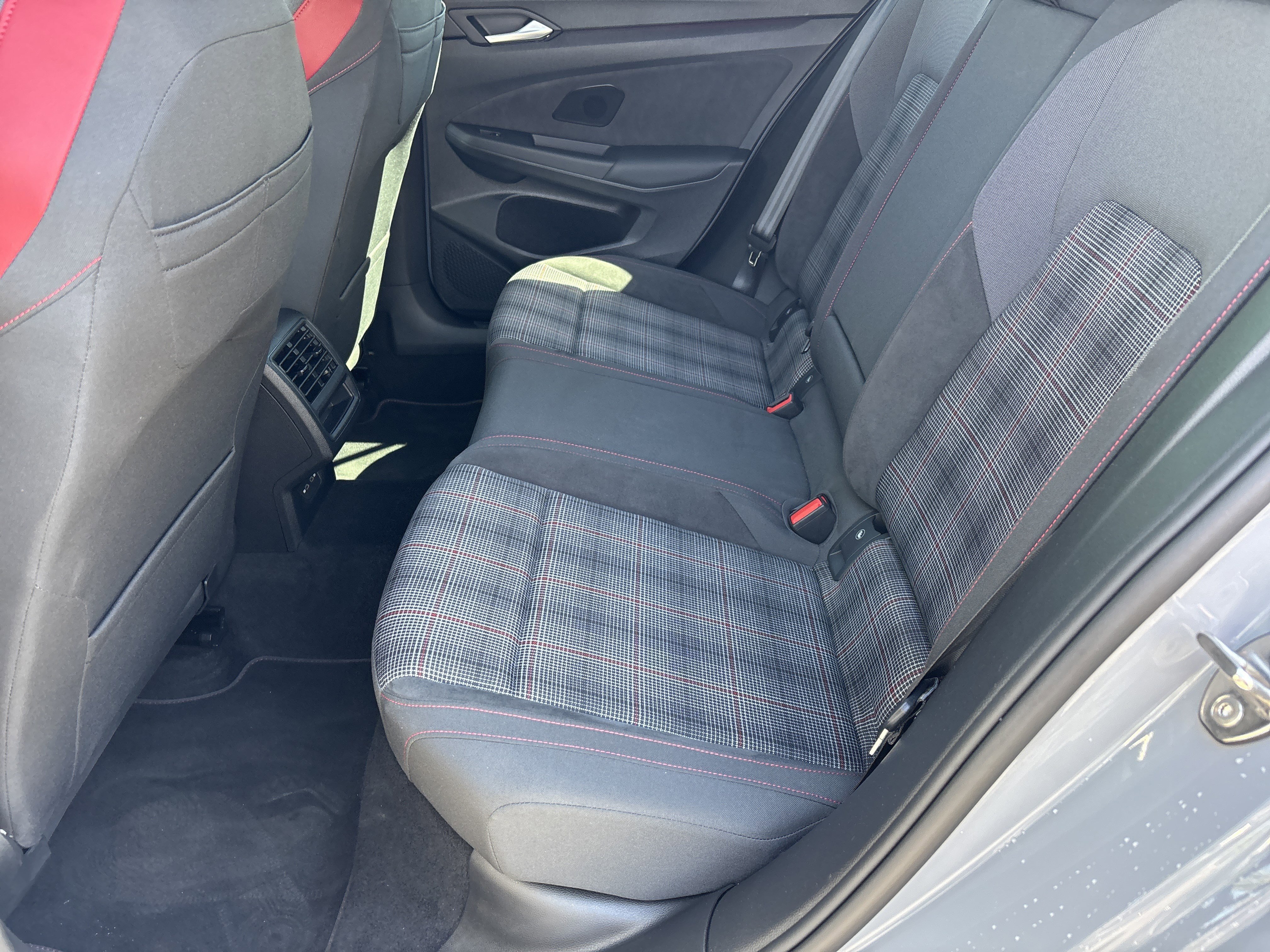 Used 2024 Volkswagen GTI SE w/ MDO Package image 15