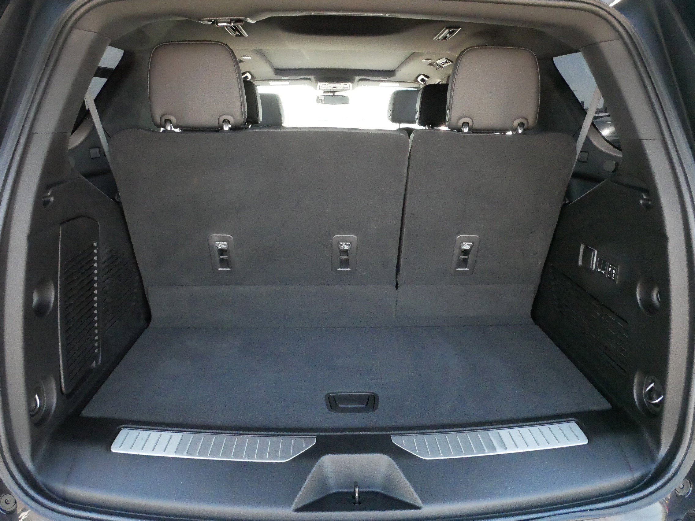 Used 2023 Chevrolet Tahoe Z71 w/ Luxury Package AWD/4WD image 18