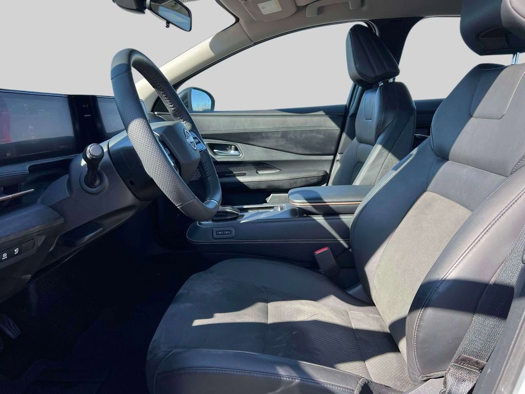 Used 2024 Nissan Ariya AWD image 15