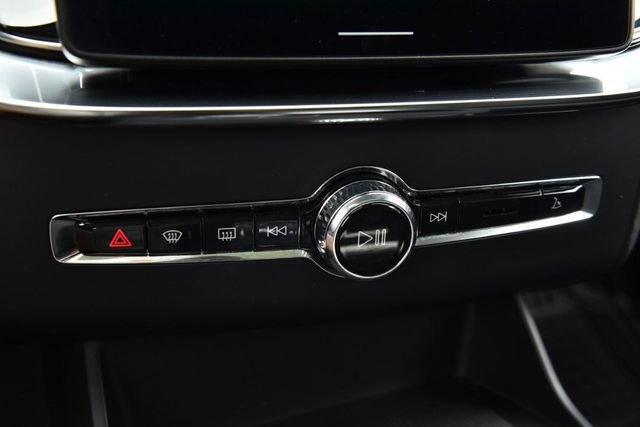 Used 2025 Volvo XC90 B6 Plus AWD/4WD image 15