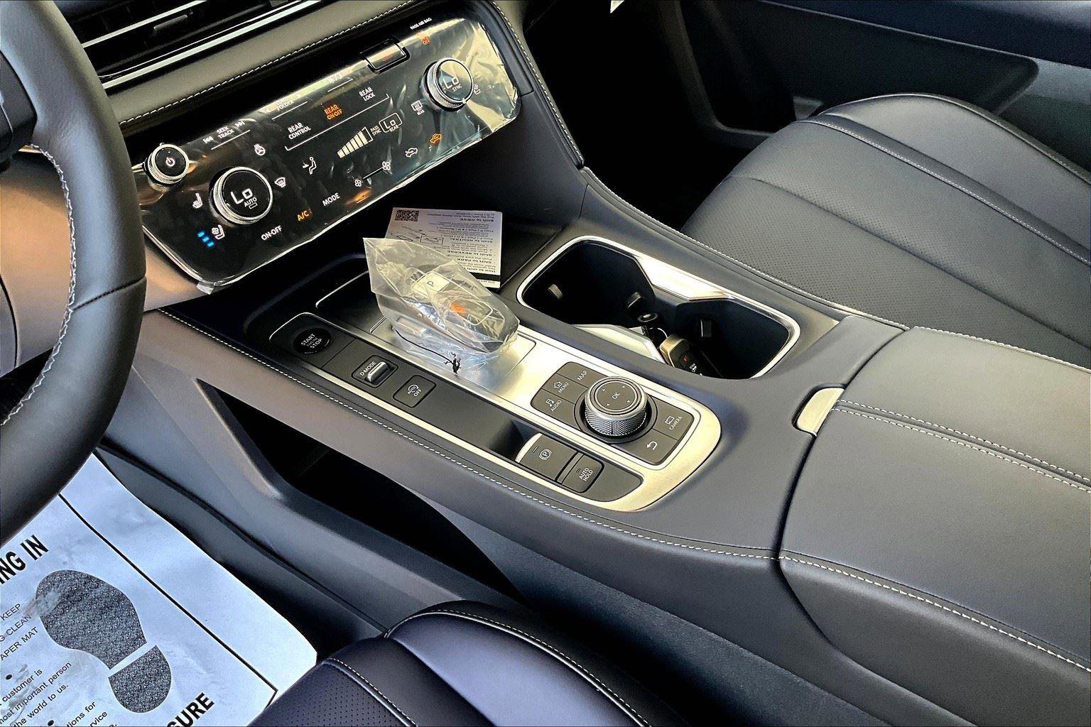 New 2026 INFINITI QX60 Sport image 14