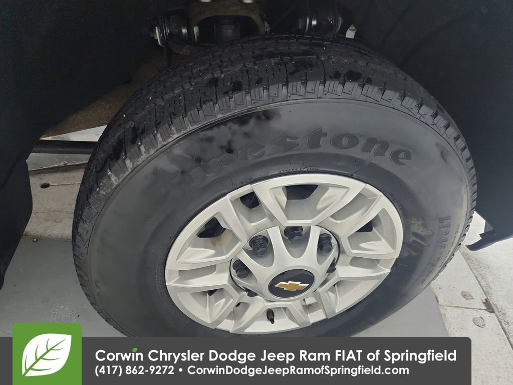 Used 2025 Chevrolet Silverado 2500 LT w/ Convenience Package image 31