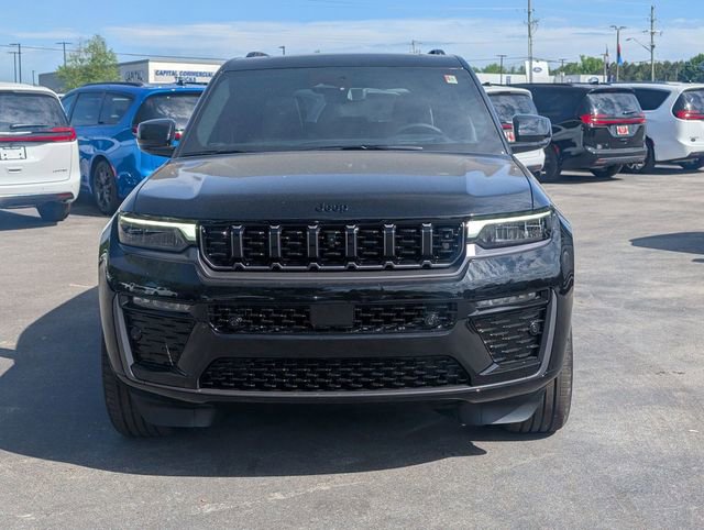 Certified 2026 Jeep Grand Cherokee Summit AWD/4WD image 3