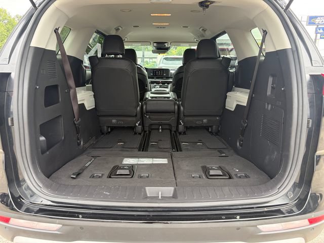 Used 2023 Kia Carnival LX FWD image 25