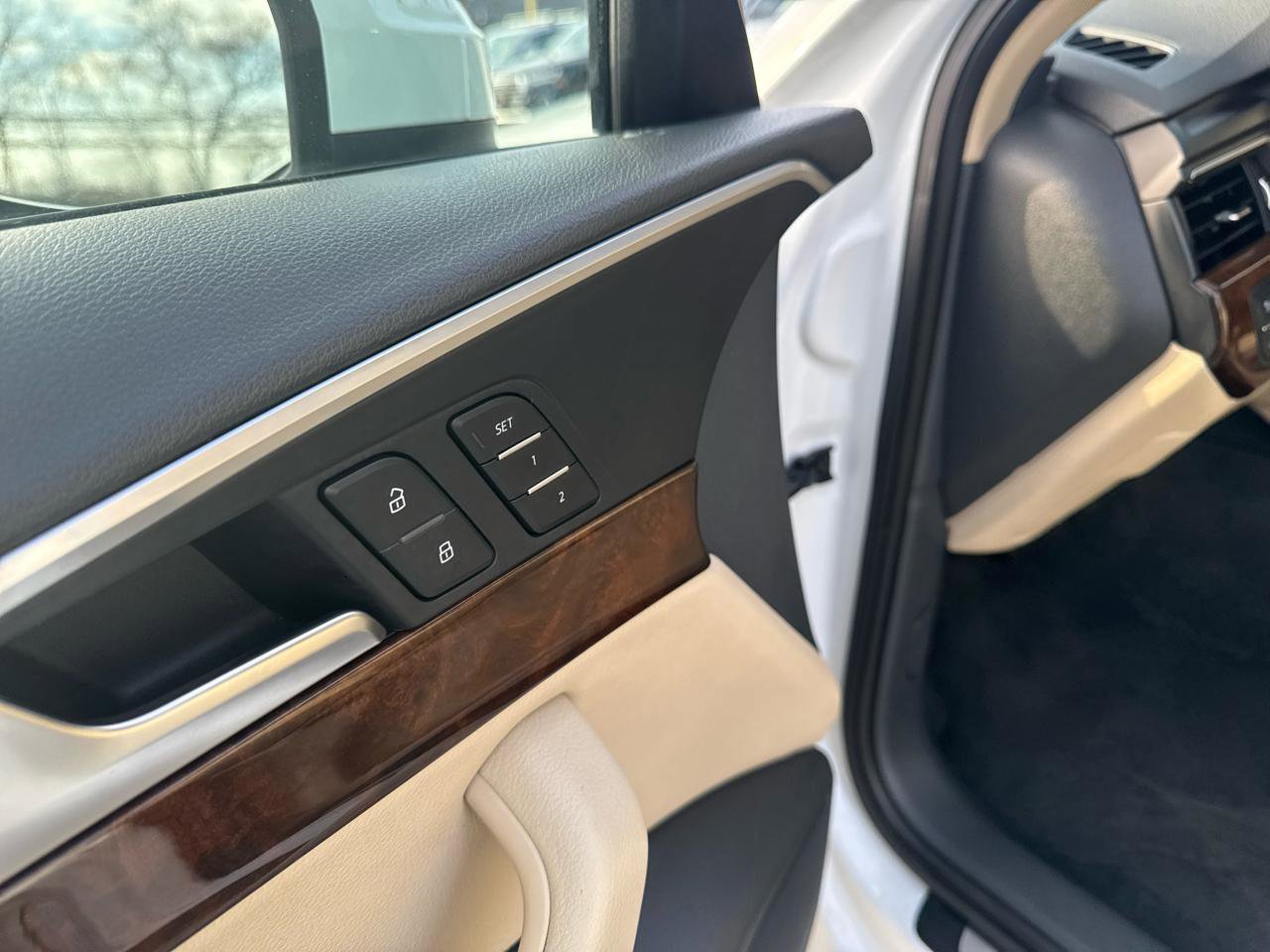 Used 2017 Audi A4 2.0T Premium w/ Convenience Package image 27