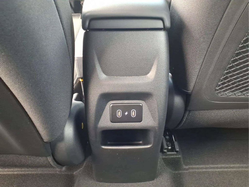 New 2026 Hyundai Venue SEL FWD image 11