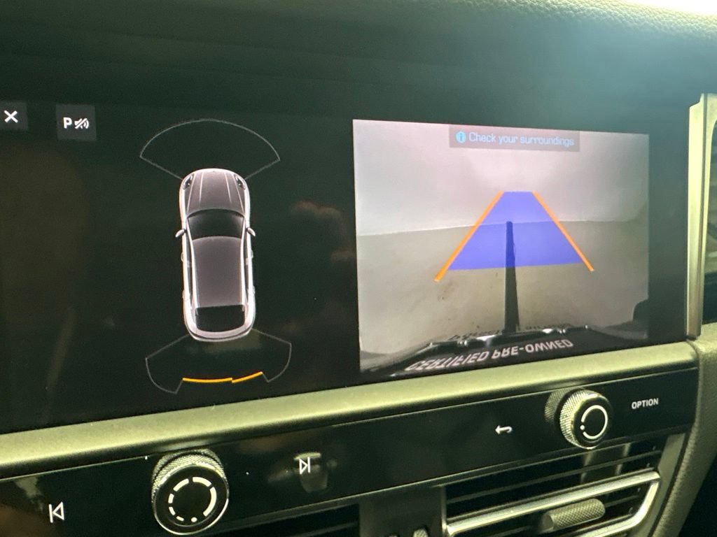 Certified 2023 Porsche Macan AWD/4WD image 41