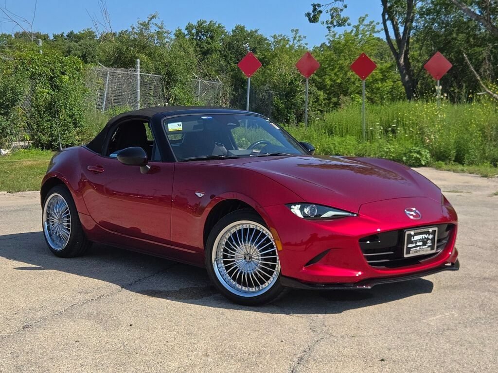 Used 2024 MAZDA MX-5 Miata Club w/ Interior Package RWD image 26