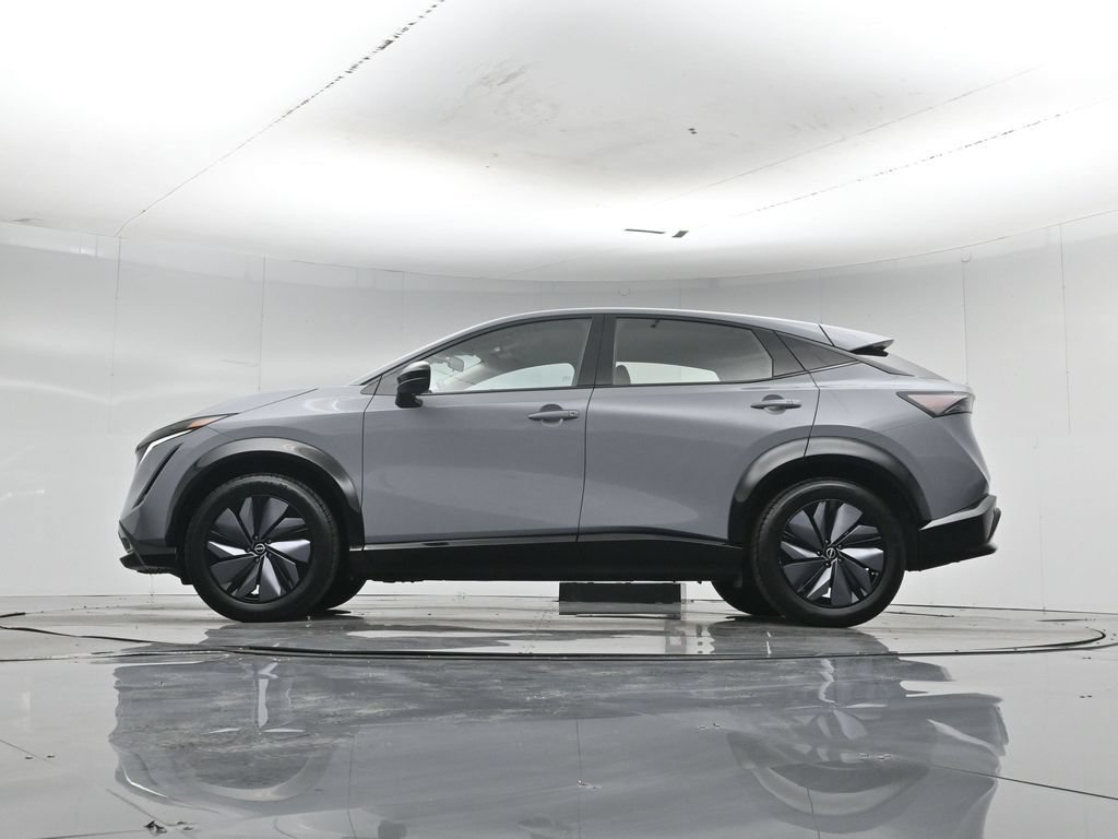 Used 2023 Nissan Ariya AWD image 8