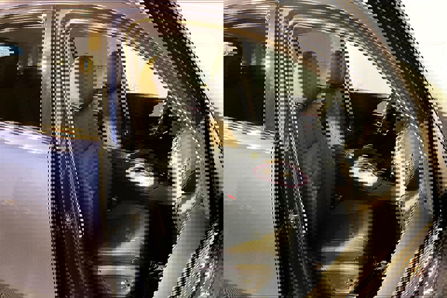 Used 2025 Mercedes-Benz GLE 350 4MATIC image 8