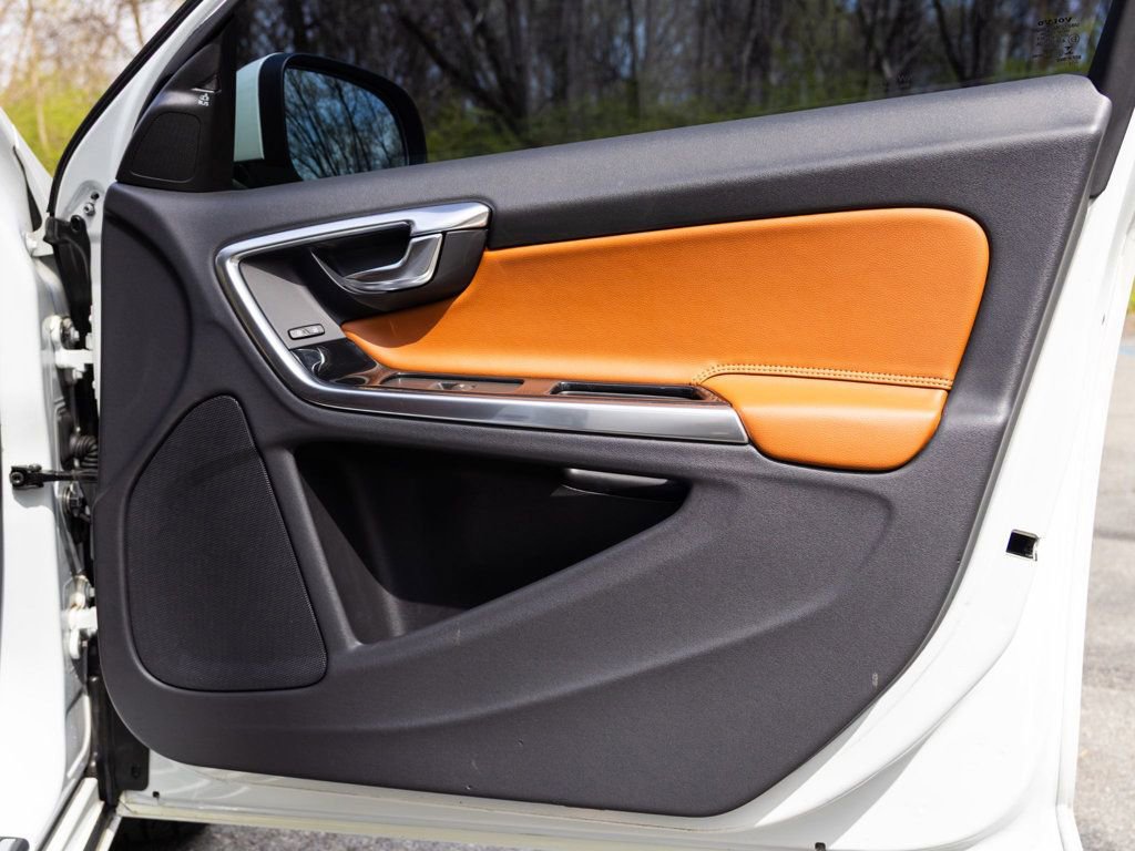 Used 2015 Volvo S60 T6 Platinum image 27