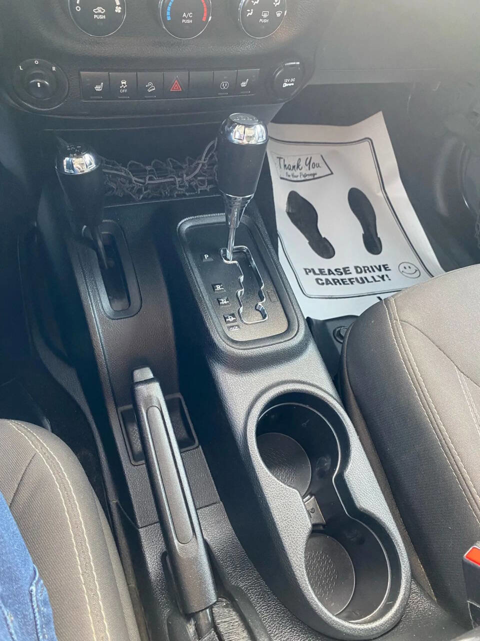 Used 2017 Jeep Wrangler Unlimited Rubicon w/ Cold Weather Group image 19