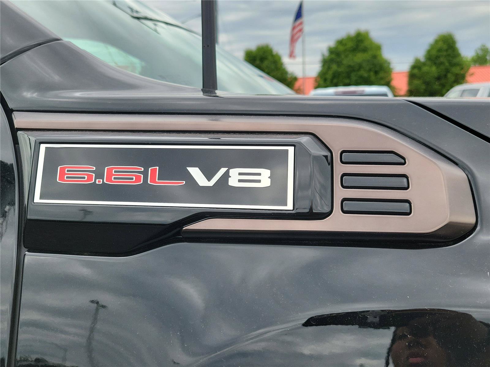 New 2026 GMC Sierra 2500 AT4X w/ LPO, Black Badging Package AWD/4WD image 7