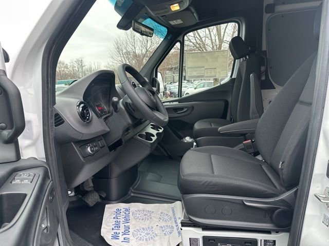 New 2025 Mercedes-Benz Sprinter 4500 image 15