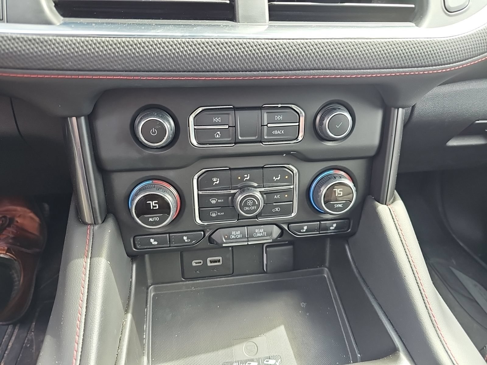 Used 2024 Chevrolet Tahoe RST w/ Luxury Package AWD/4WD image 20