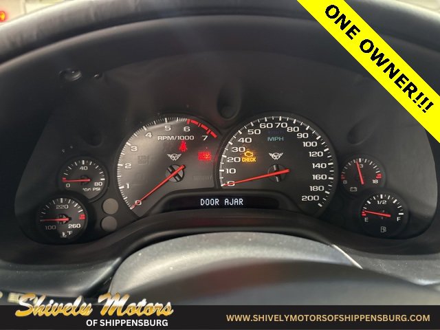 Used 2004 Chevrolet Corvette Coupe w/ Roof Package image 17