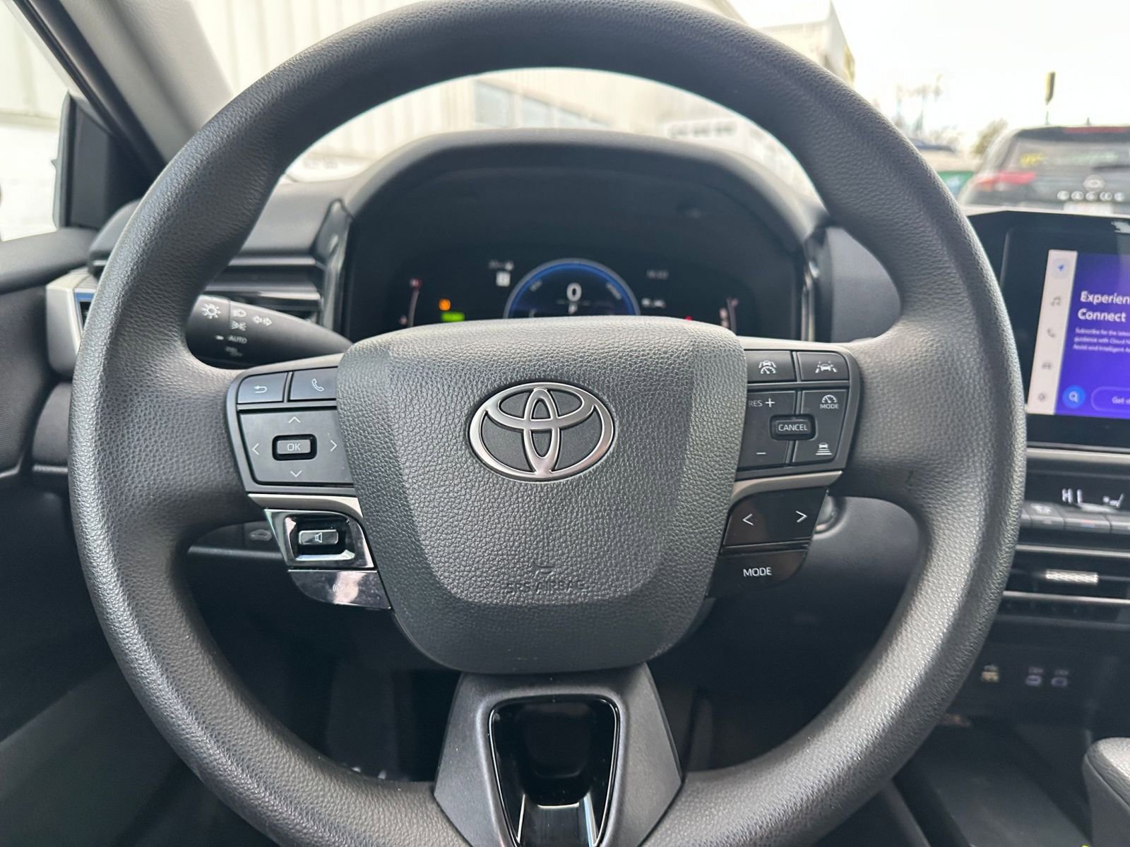 Used 2025 Toyota Camry LE image 27