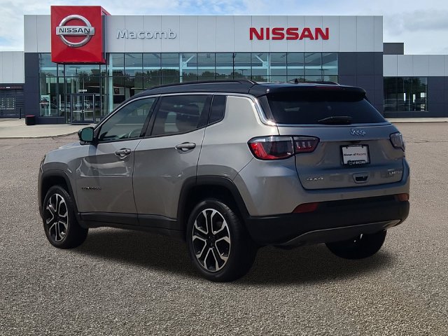Used 2024 Jeep Compass Limited AWD/4WD image 5