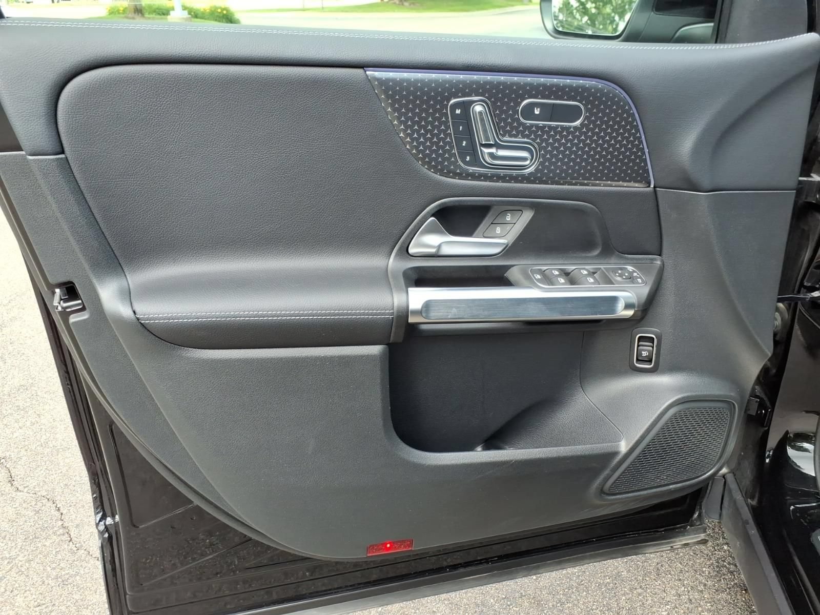 Certified 2025 Mercedes-Benz GLB 250 4MATIC image 14