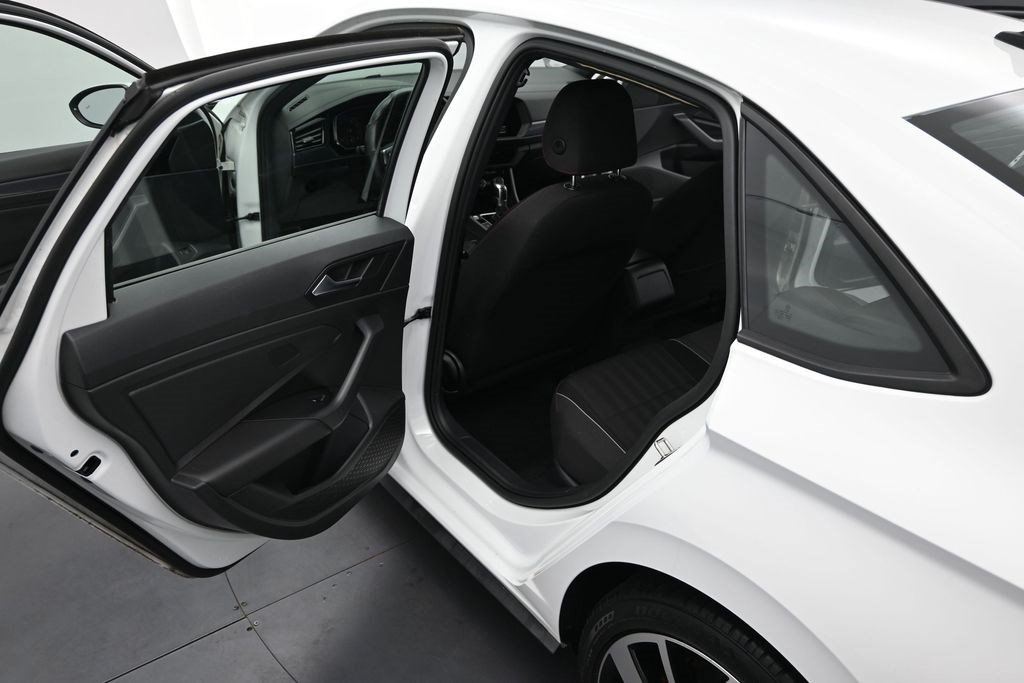 Used 2019 Volkswagen Jetta GLI FWD image 10