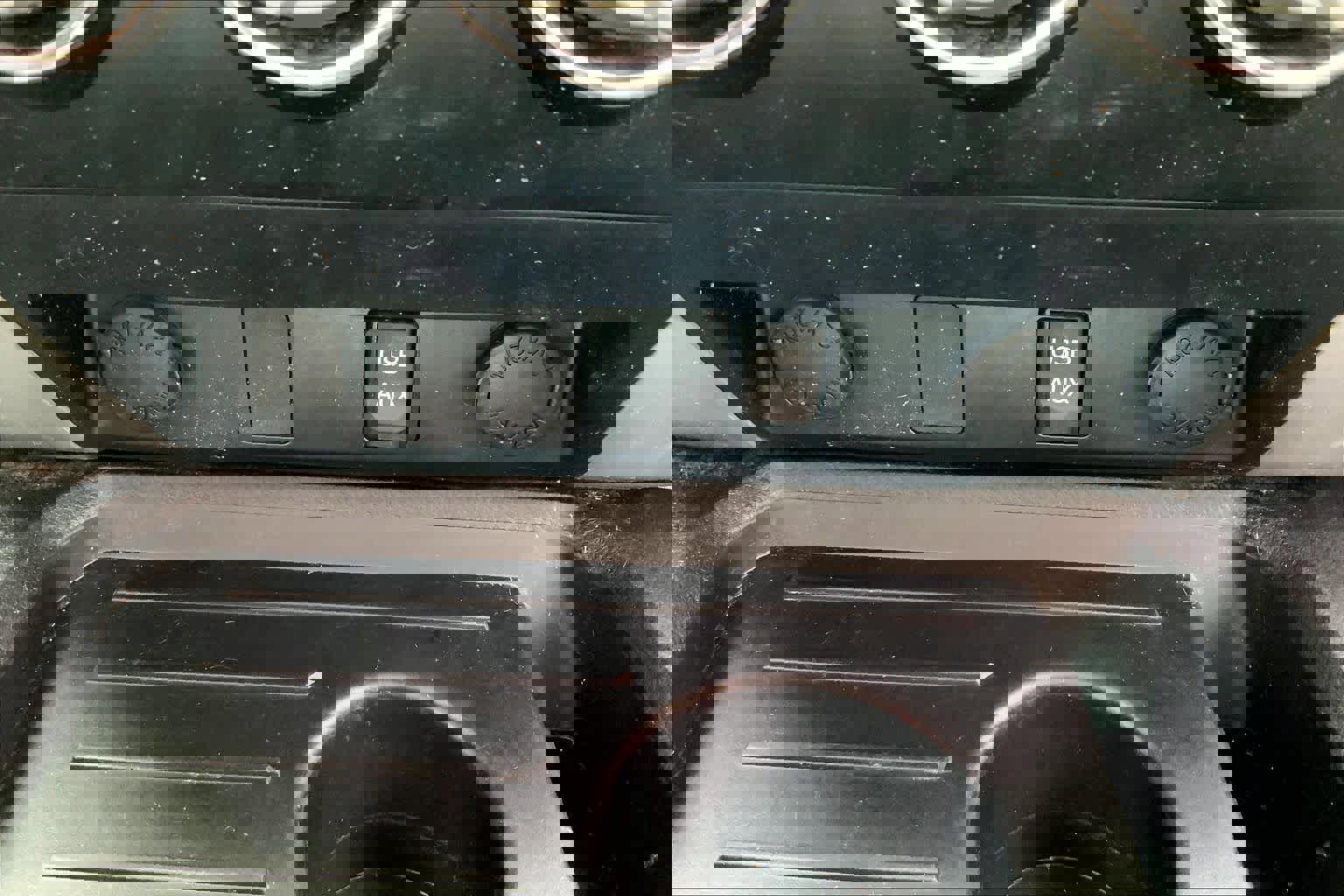 Used 2016 Toyota Tundra SR5 w/ TRD Off Road Package image 35