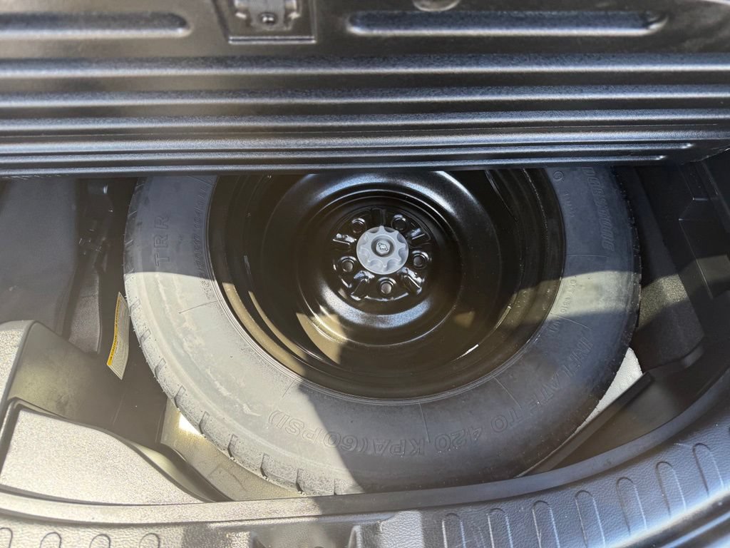 Used 2018 Toyota RAV4 Adventure AWD/4WD image 26