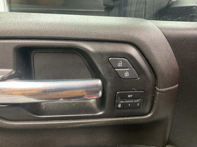 Used 2023 Chevrolet Silverado 3500 LTZ w/ LTZ Convenience Package image 15