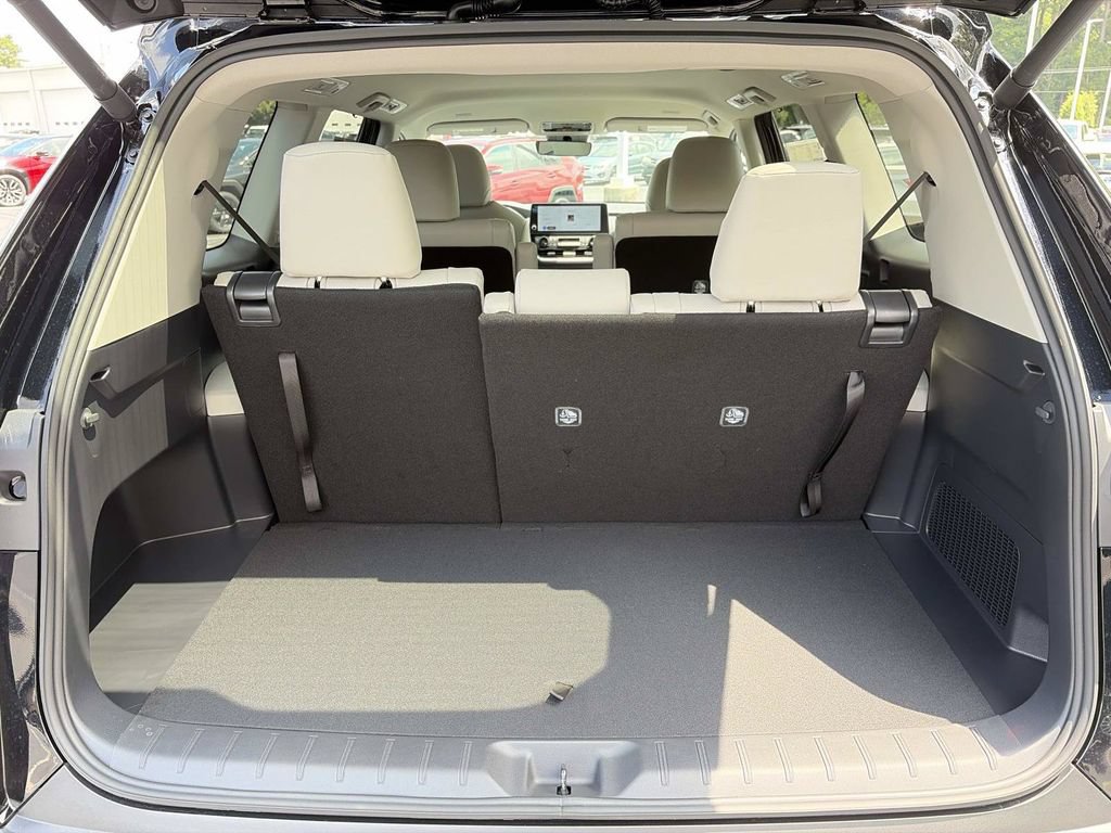 New 2026 Toyota Grand Highlander FWD image 14