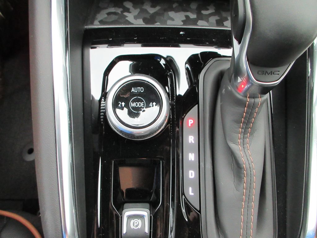 New 2026 GMC Canyon AT4 w/ Nightfall Essentials Package AWD/4WD image 18