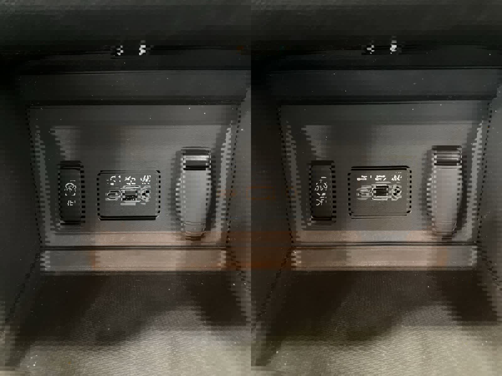 Used 2025 Nissan Sentra SV image 16