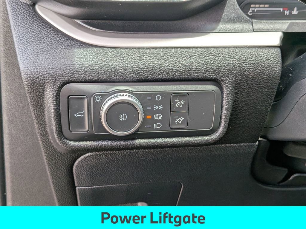 Used 2021 Ford Explorer XLT w/ Equipment Group 202A AWD/4WD image 18