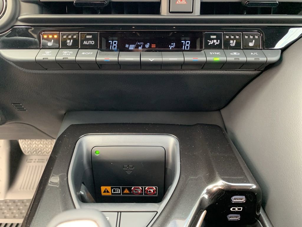 New 2025 Toyota Crown Signia image 22