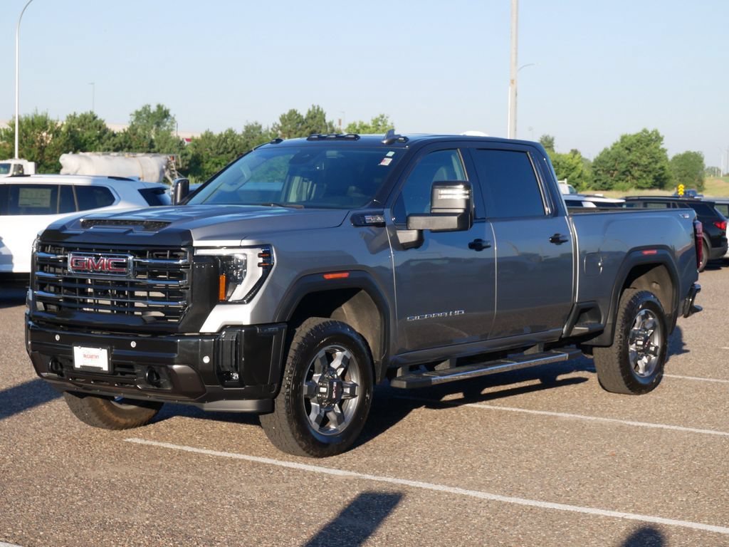 Used 2025 GMC Sierra 3500 SLT w/ SLT Premium Package AWD/4WD image 5