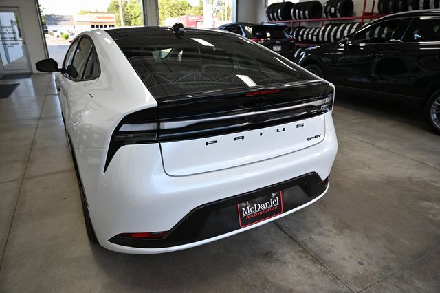 New 2026 Toyota Prius Plug-In Hybrid image 7