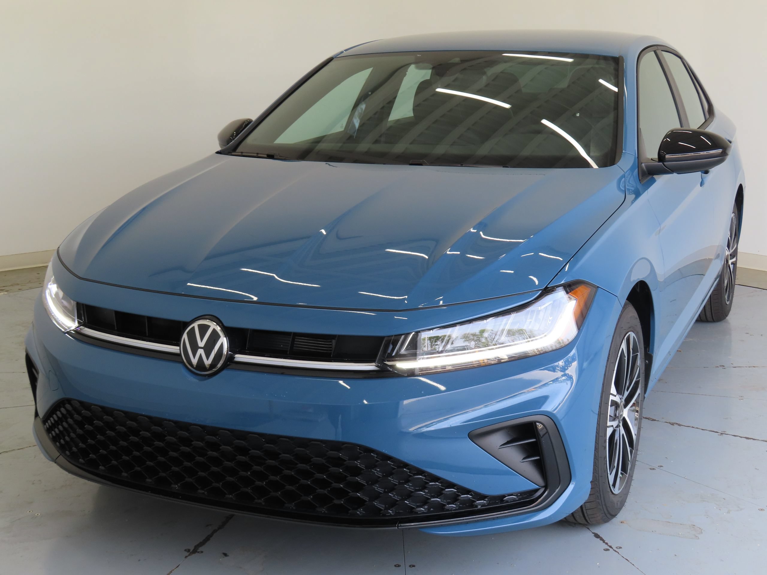 New 2026 Volkswagen Jetta Sport FWD image 8